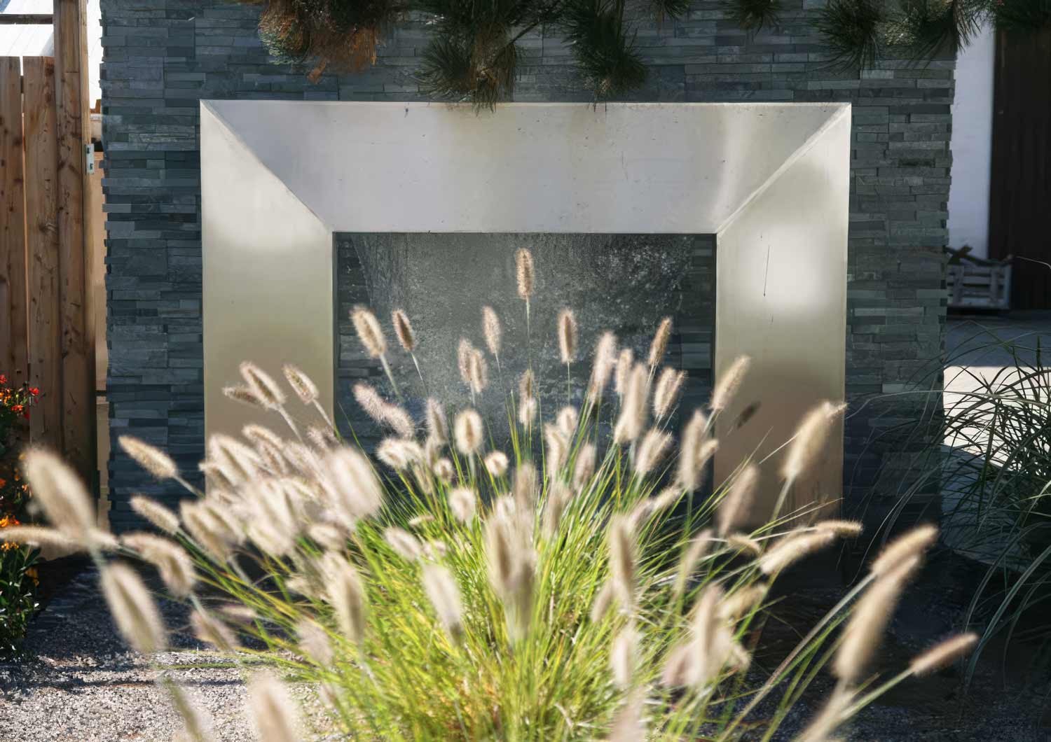 Gartenplanung: Mediterraner Innenhof im Burgenland